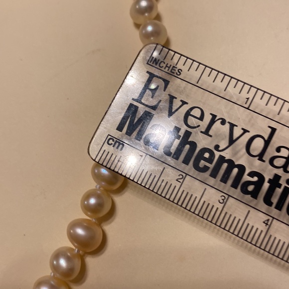 Genuine pearl ivory necklace - Picture 7 of 8